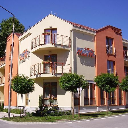 Hotel Mladimir Daruvar Esterno foto